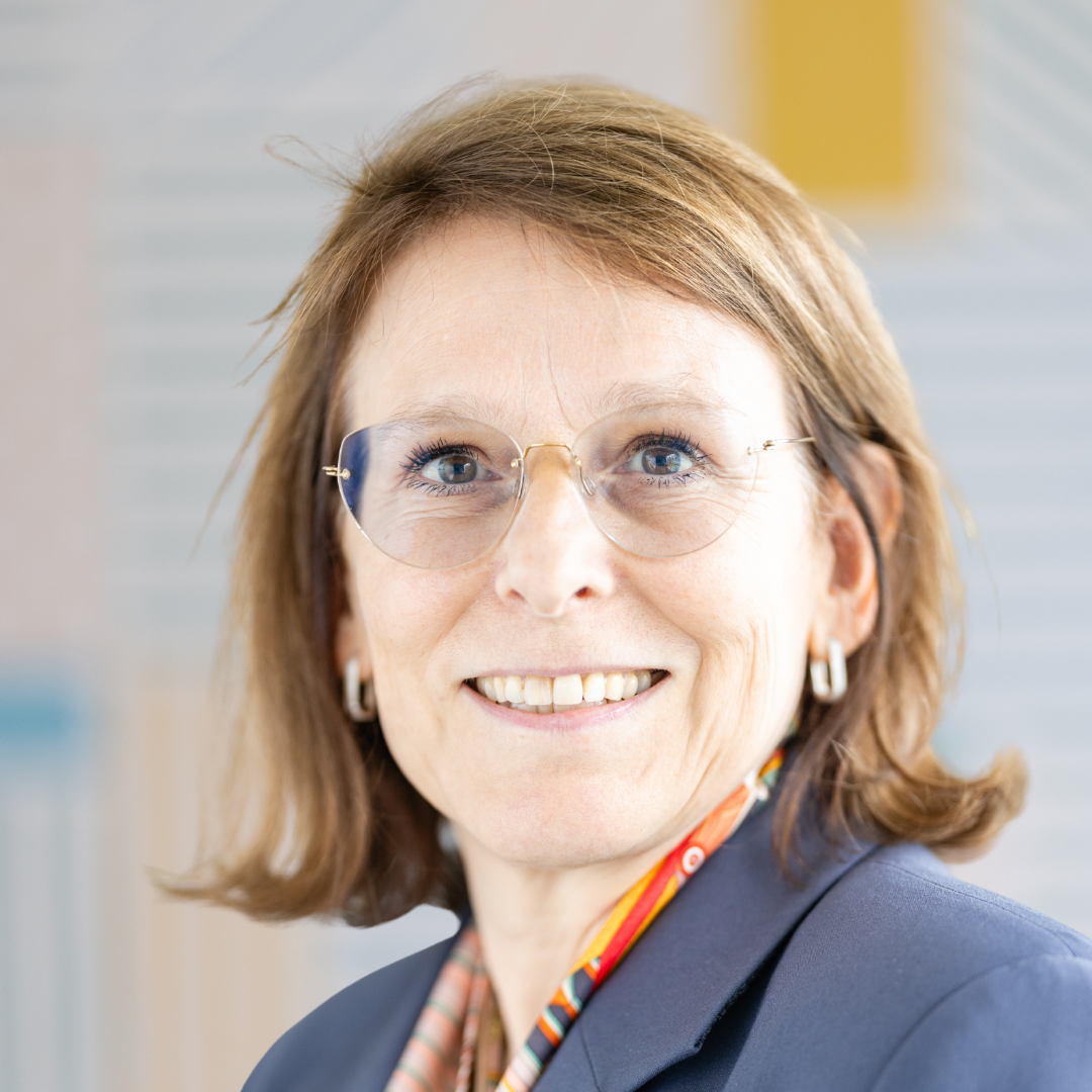Emmanuelle Bely